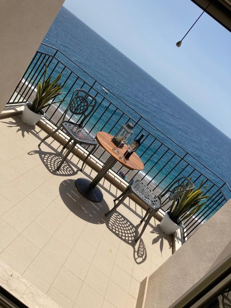 Soffio Dal Mare Apartment Letojanni Exterior photo